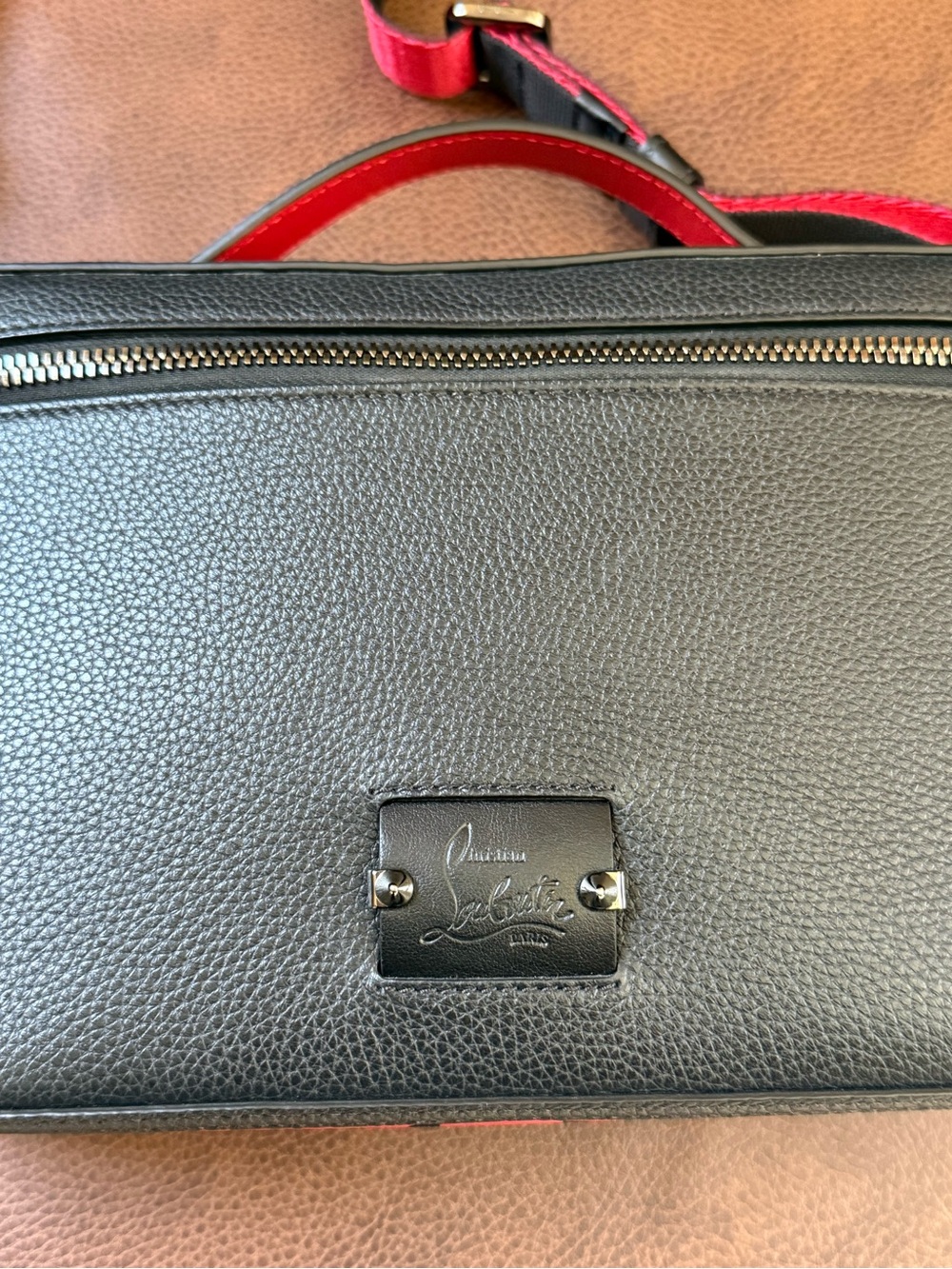 Christian Louboutin Kypipouch Leather Crossbody Bag - Picture 4 of 16